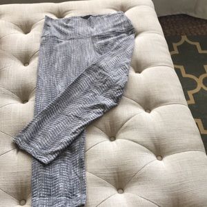 Lululemon wonder under crop